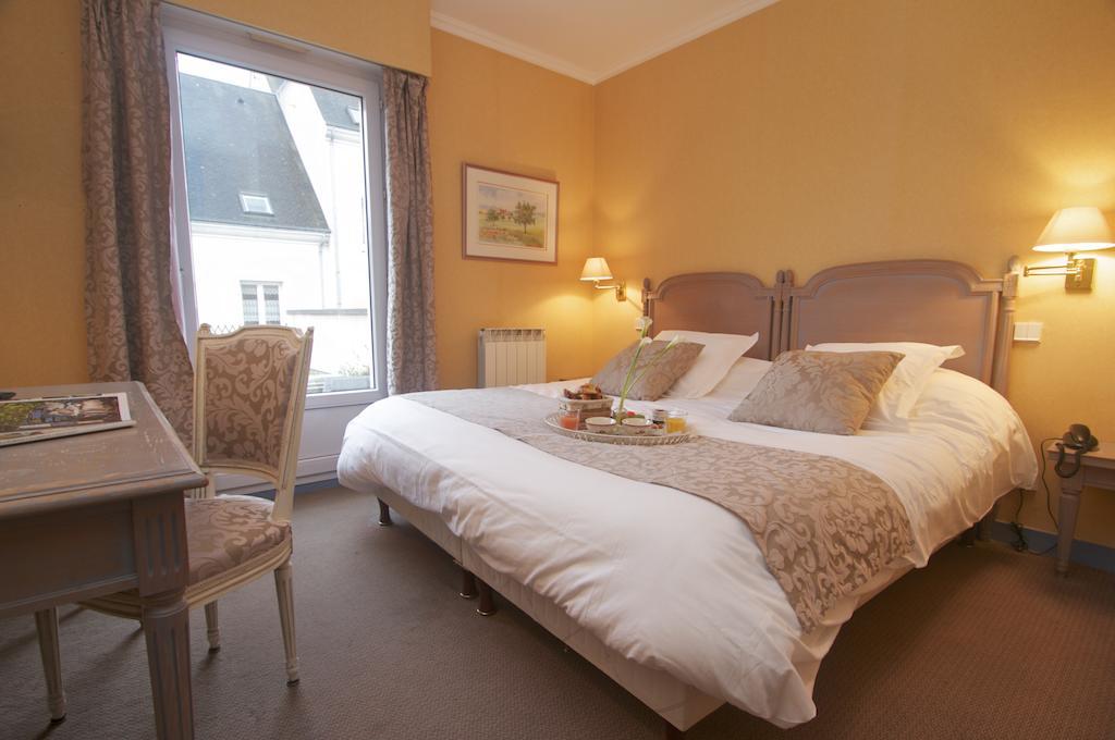 Hotel Sully Nogent-le-Rotrou Quarto foto