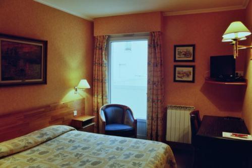Hotel Sully Nogent-le-Rotrou Quarto foto